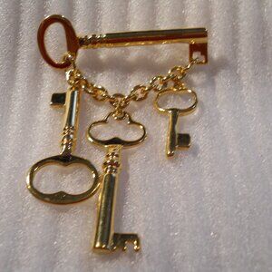 Premiere Designs - Skeleton Key Pin  12-30